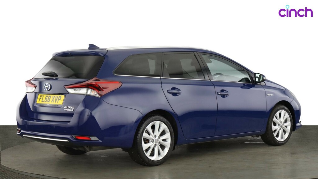 Toyota Auris Icon Tech White #3