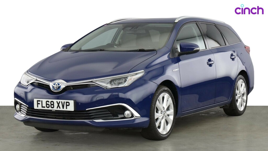 Toyota Auris Icon Tech White #7