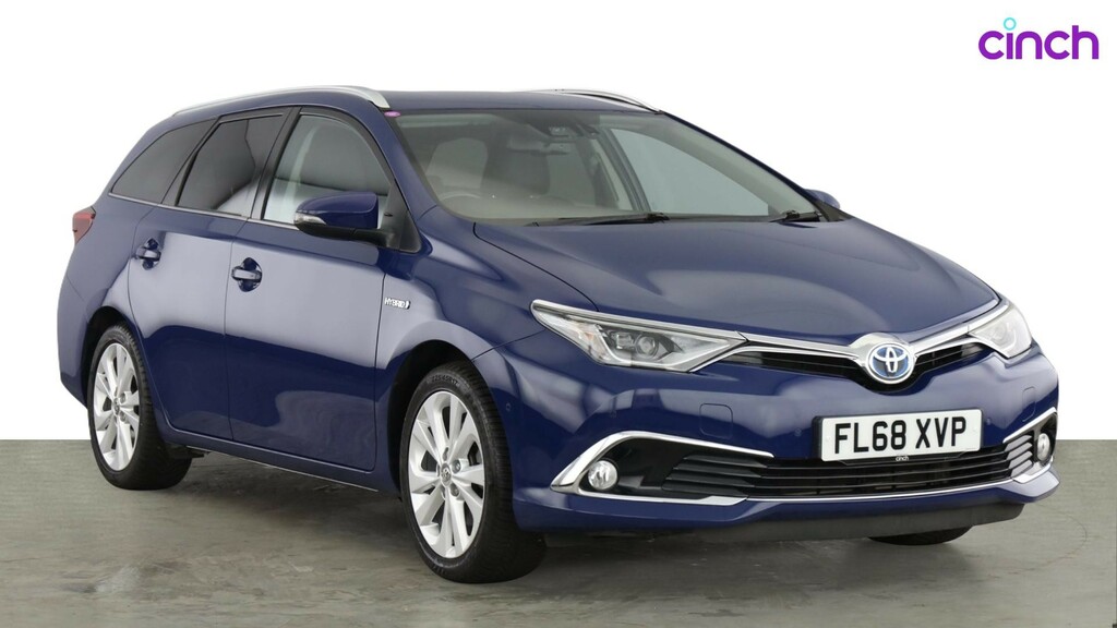 Toyota Auris Icon Tech White #1