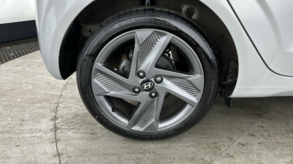 Hyundai I10 Hatchback Black #23