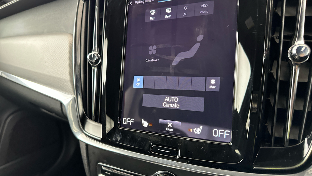 Volvo S90 Saloon Blue #23