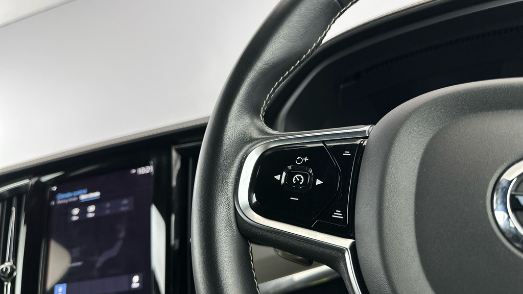 Volvo S90 Saloon Blue #15