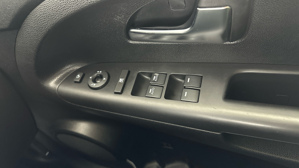 Kia Venga Mpv Silver #11