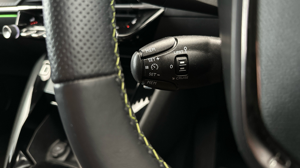 Peugeot e-2008 Gt Grey #21