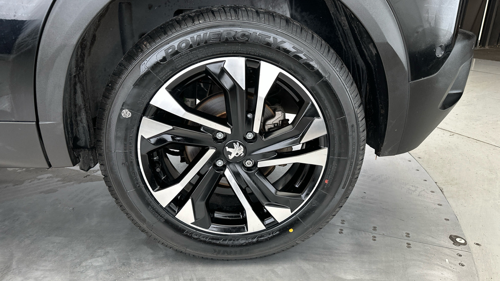 Peugeot e-2008 Gt Grey #27