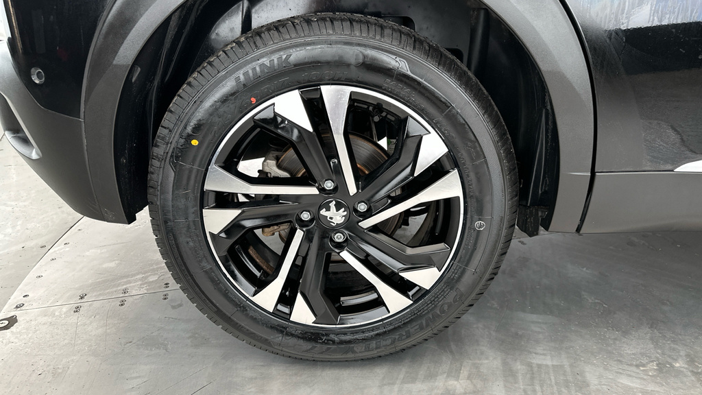 Peugeot e-2008 Gt Grey #28