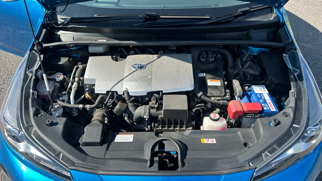 Toyota Prius+ Excel Red #23
