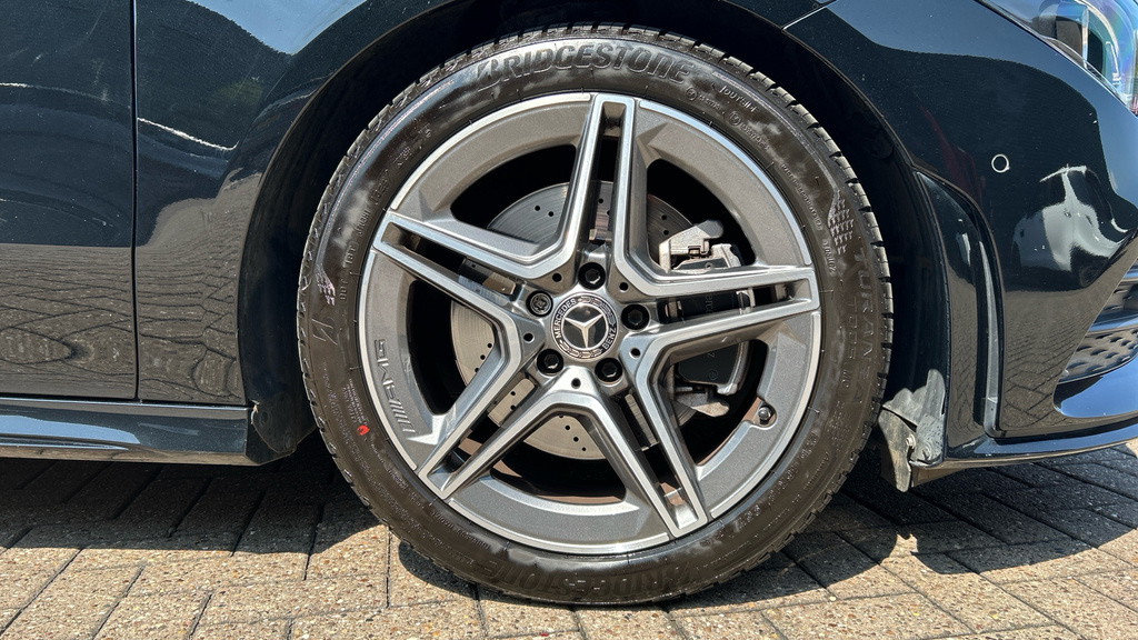 Mercedes-Benz CLA Class Amg Line Black #23