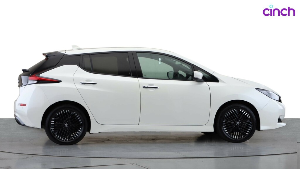 Nissan Leaf 39Kwh Tekna Hatchback Blue #2