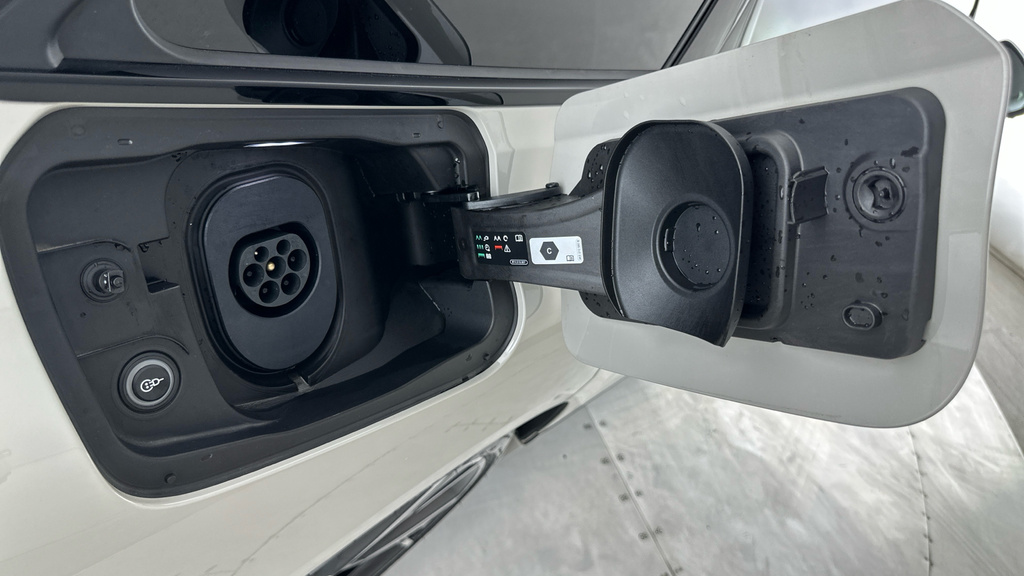 Audi A6 Avant Avant Launch Edition E-tron Performance 270,00 Kw White #4