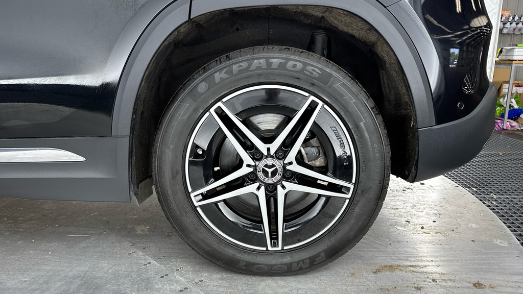 Mercedes-Benz EQA Suv Black #20