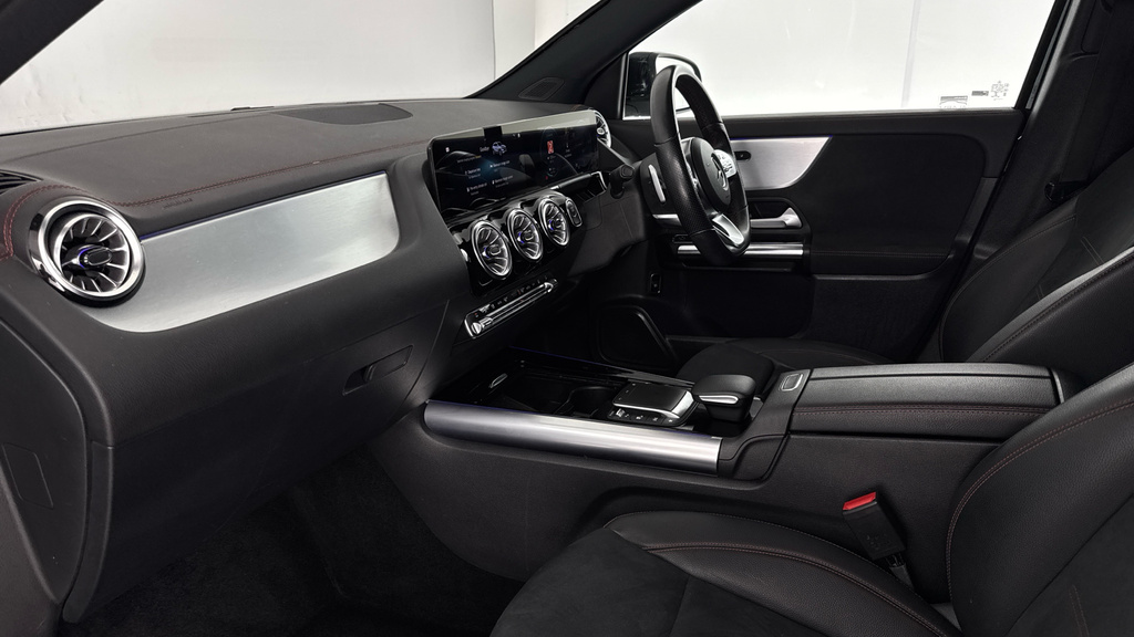 Mercedes-Benz EQA Suv Black #10