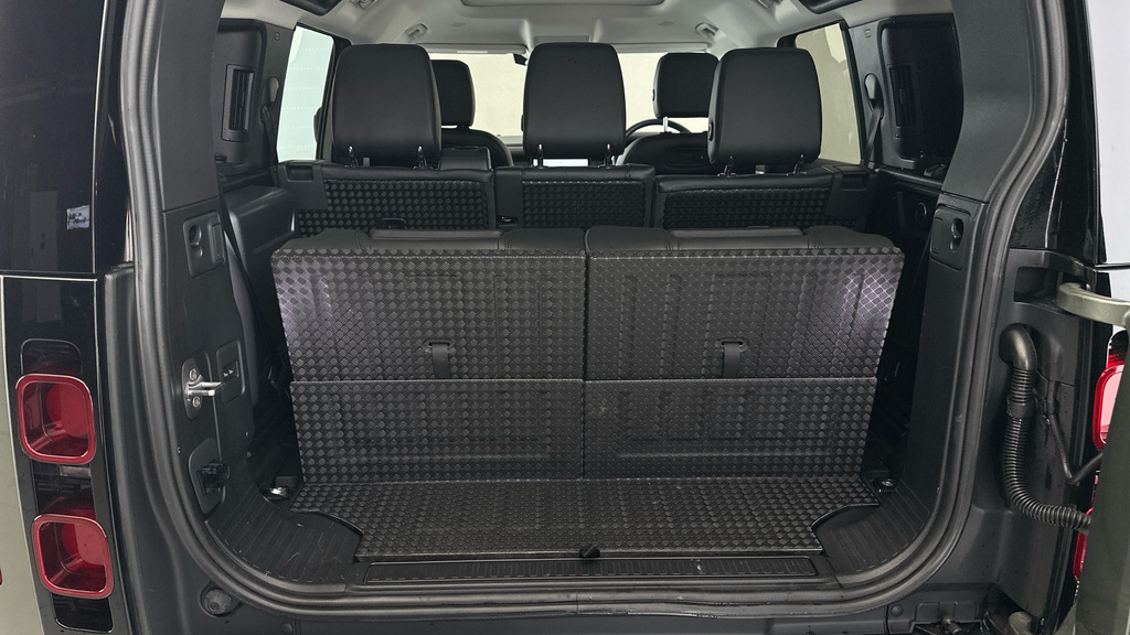 Land Rover Defender Defender First Edition D Green #25
