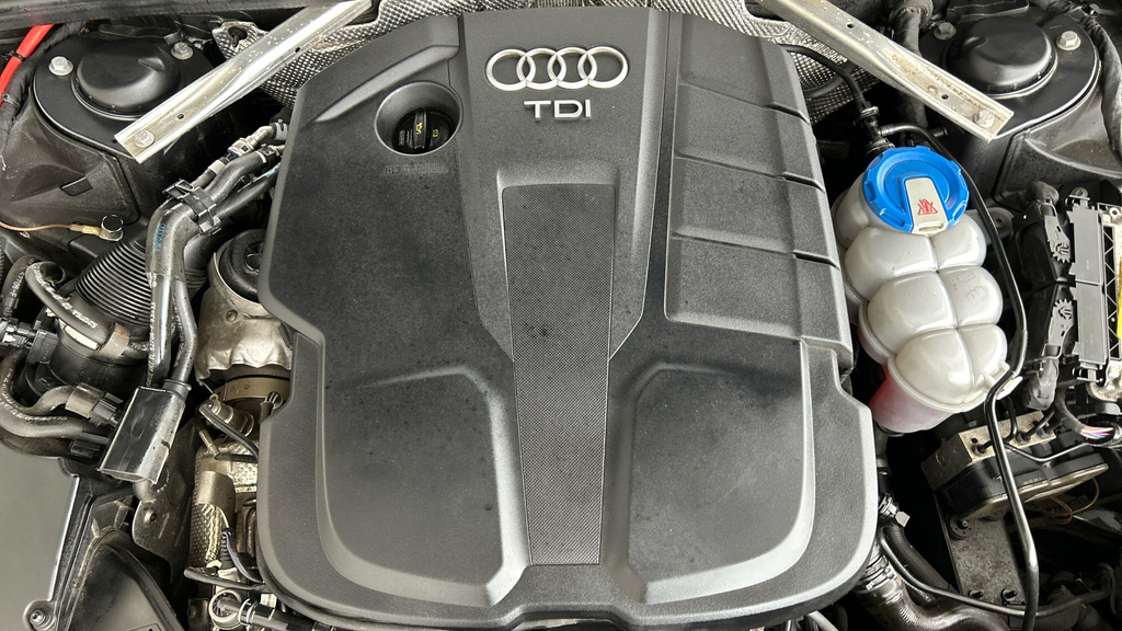 Audi A4 Avant 2L S Line Blue #23