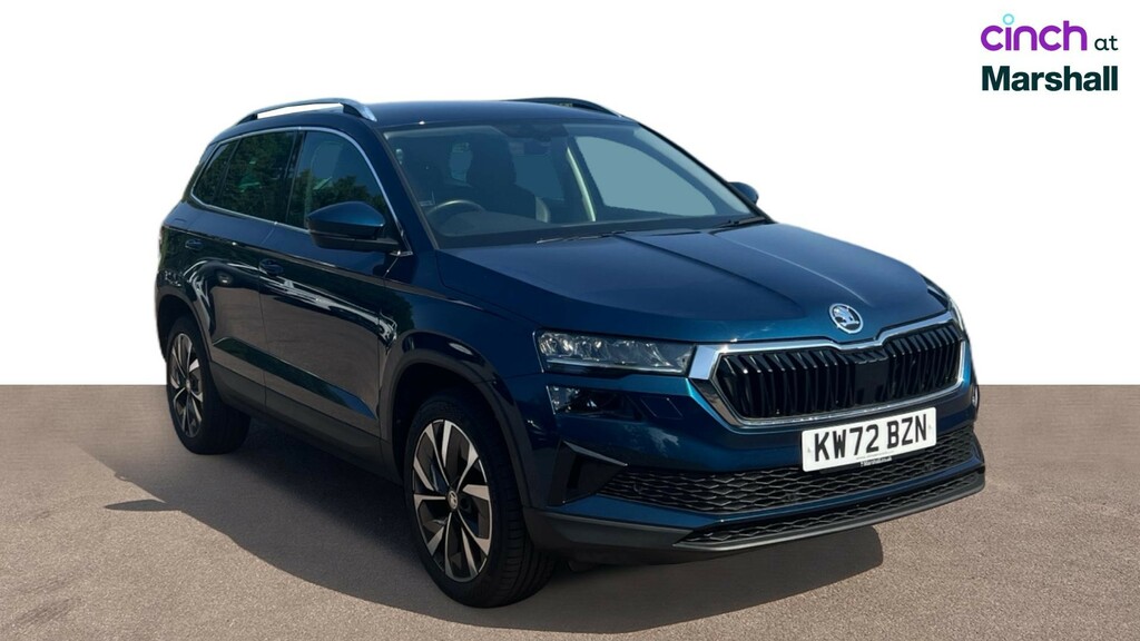 Skoda Karoq Suv White #1