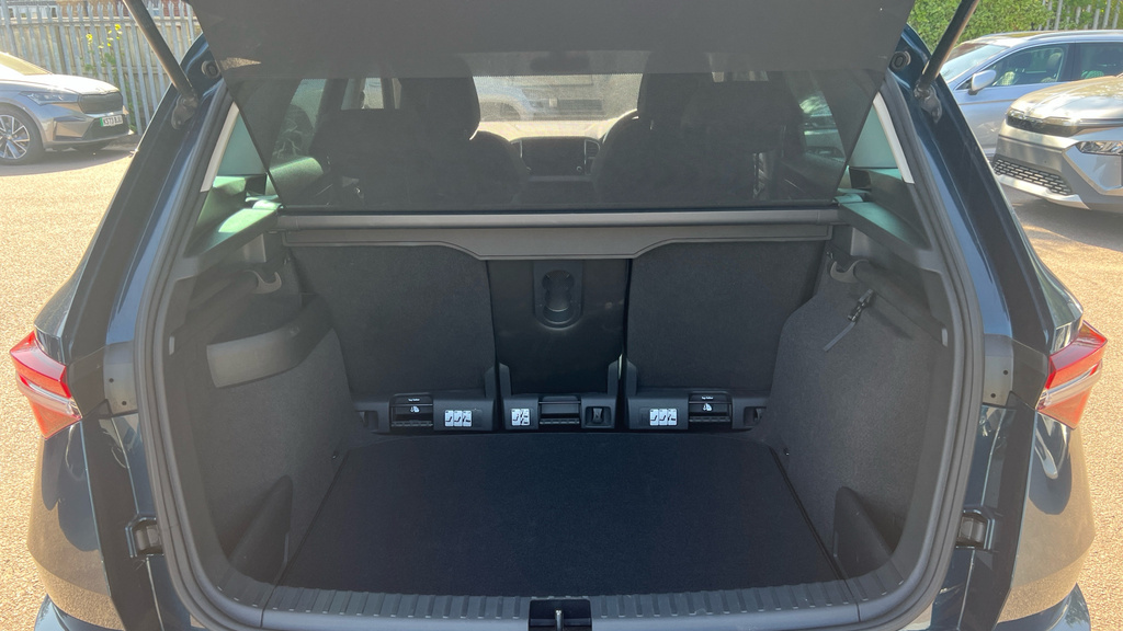Skoda Karoq Suv White #22