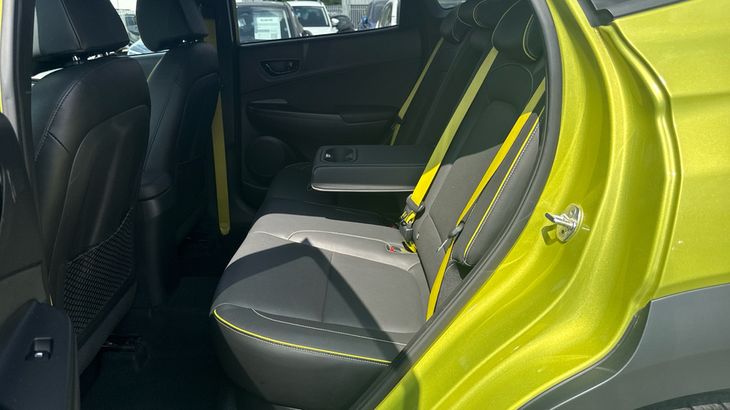 Hyundai Kona Black #14
