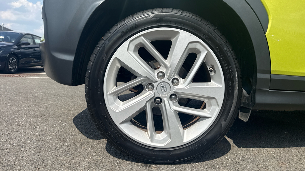 Hyundai Kona Black #19