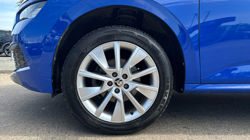 Skoda Kamiq Se Edition Blue #17