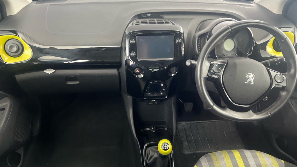 Peugeot 108 Active Black #11