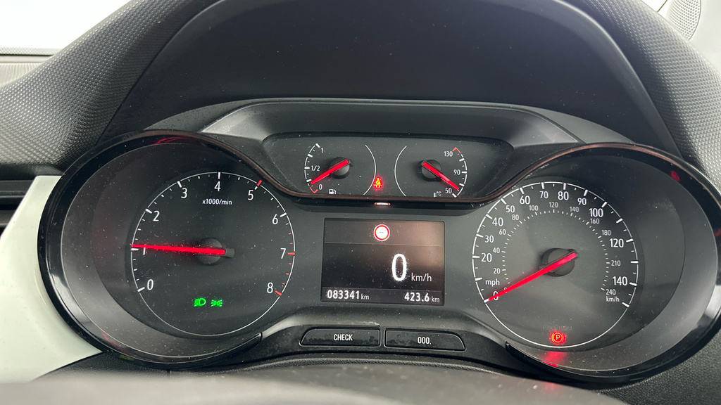 Vauxhall Crossland X Elite White #18