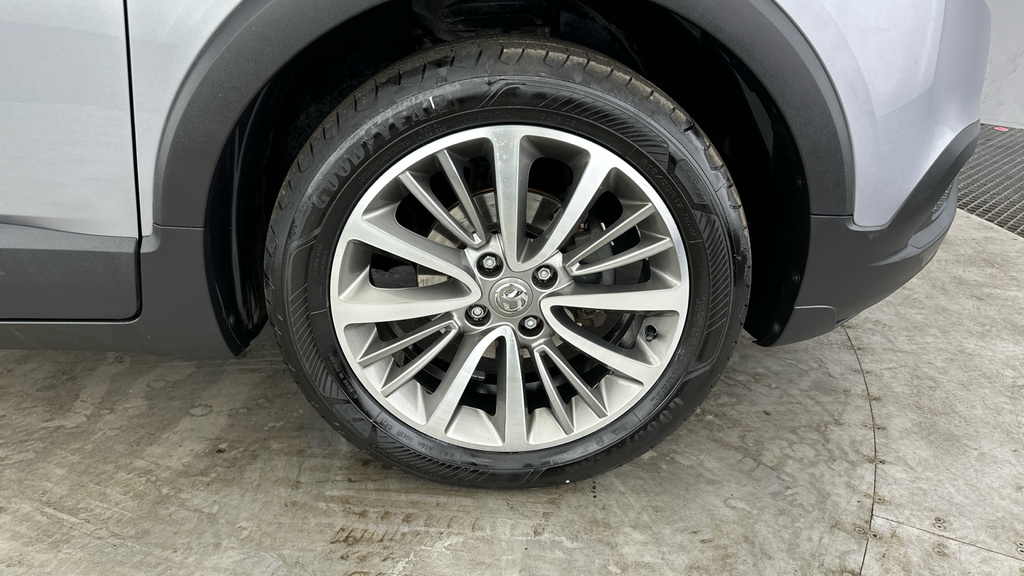 Vauxhall Crossland X Elite White #25