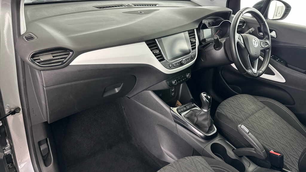 Vauxhall Crossland X Elite White #10
