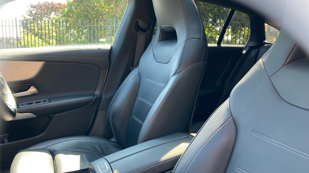 Mercedes-Benz CLA Class Cla 200 Amg Line Executive Tip Black #22