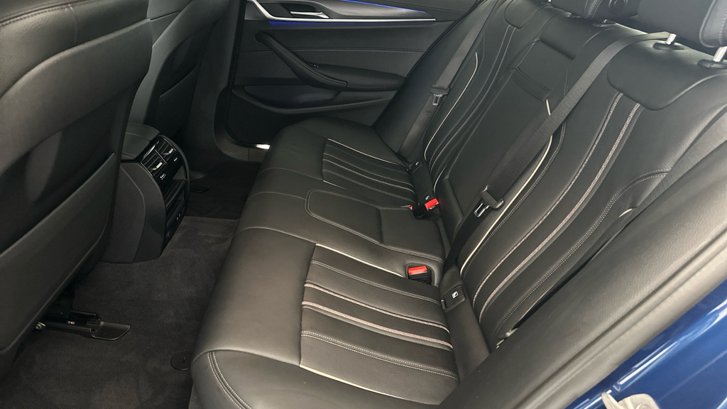 BMW 5 Series Saloon Grey #21