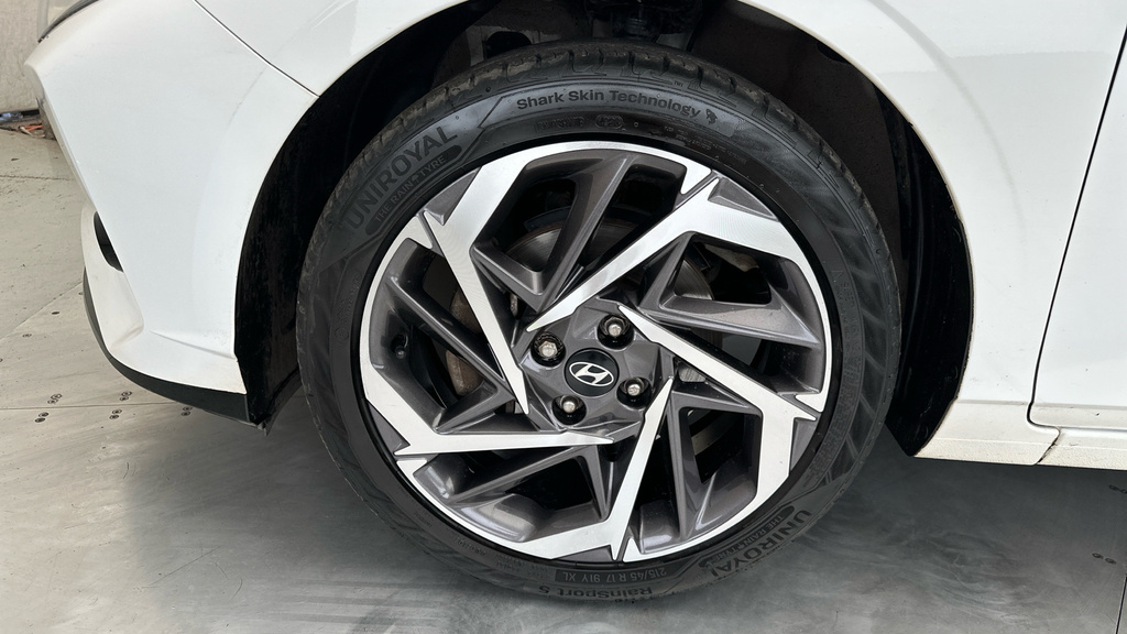 Hyundai I20 Ultimate White #26