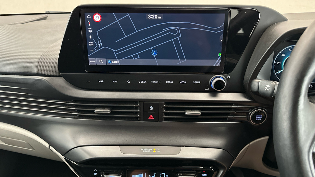 Hyundai I20 Ultimate White #21