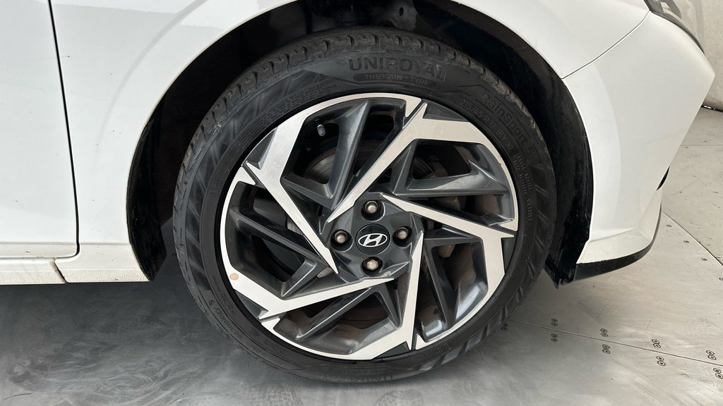Hyundai I20 Ultimate White #29