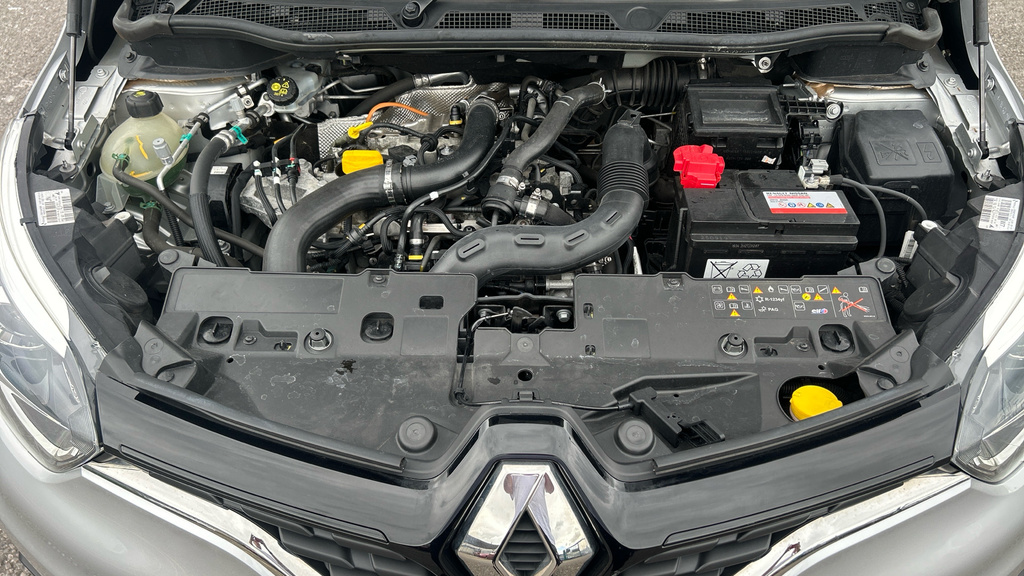 Renault Captur 0.9 Tce 90 Play Red #16