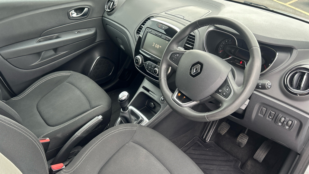 Renault Captur 0.9 Tce 90 Play Red #9