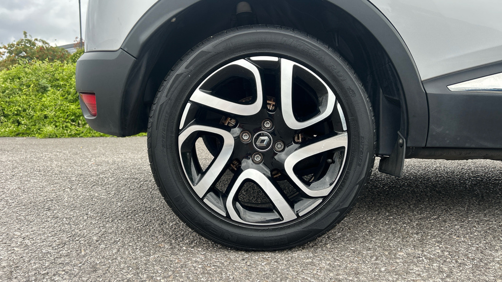 Renault Captur 0.9 Tce 90 Play Red #19