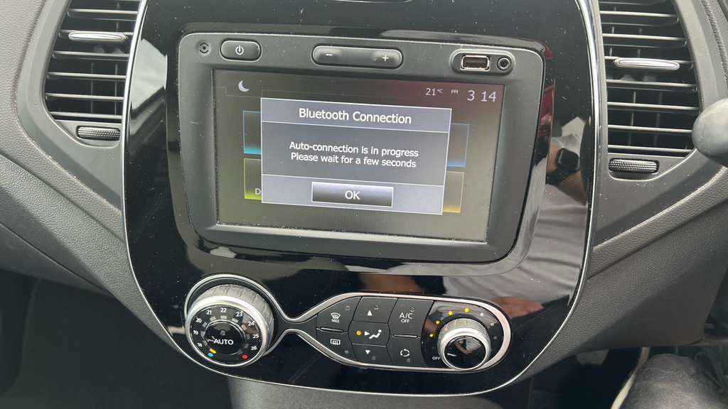 Renault Captur 0.9 Tce 90 Play Red #34