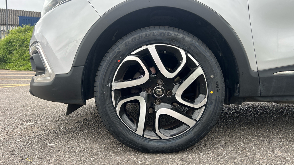 Renault Captur 0.9 Tce 90 Play Red #17