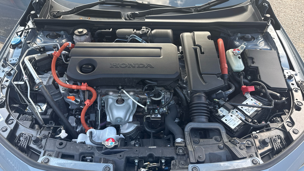 Honda Civic I-mmd Advance White #16