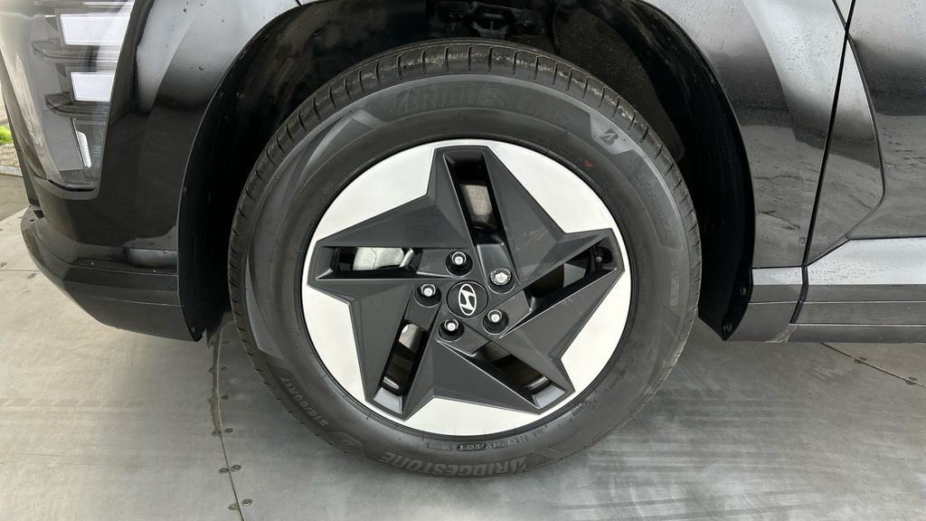 Hyundai Kona Advance Black #26