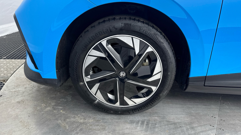 MG MG4 64Kwh Se Long Range Hatchback 2 Black #17