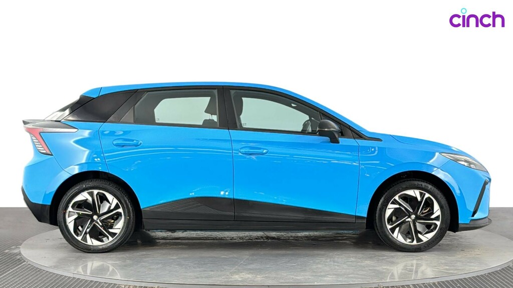 MG MG4 64Kwh Se Long Range Hatchback 2 Black #2