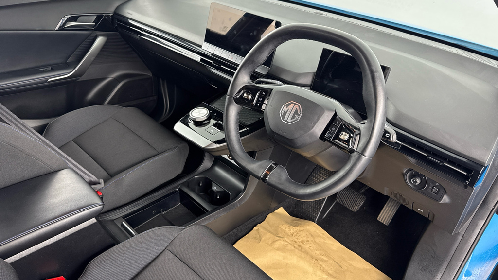 MG MG4 64Kwh Se Long Range Hatchback 2 Black #9