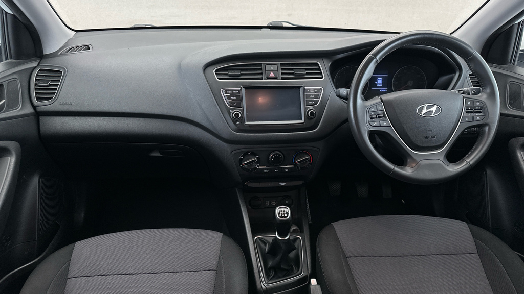 Hyundai I20 Se Silver #12