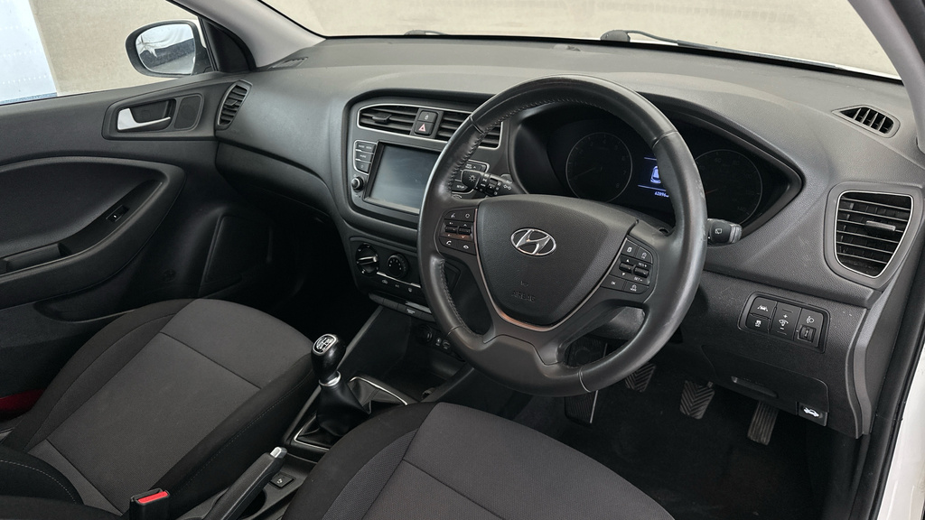 Hyundai I20 Se Silver #10