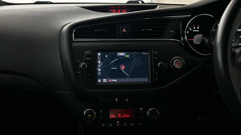 Kia Ceed 1.6 Crdi Gt-line Isg White #16