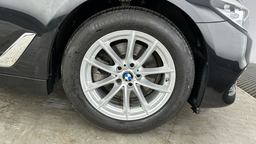 BMW 5 Series 530I Se Blue #26