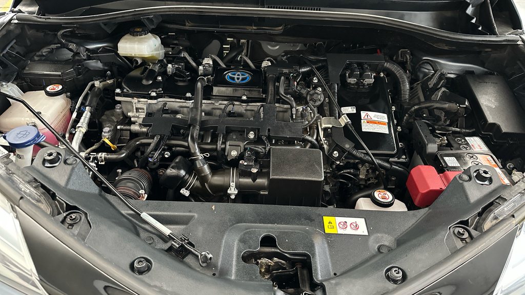 Toyota C-Hr Dynamic Blue #24