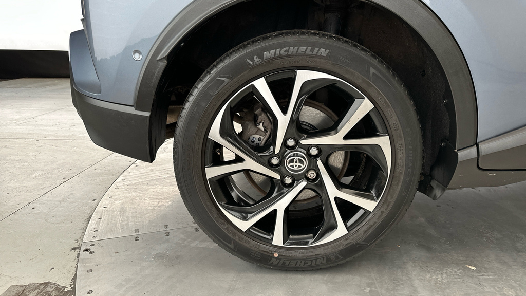 Toyota C-Hr Dynamic Blue #27