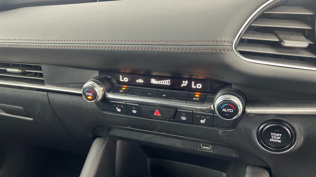 Mazda 3 2.0 E-skyactiv-x Mhev 186 Gt Sport Tech 2021 Black #15