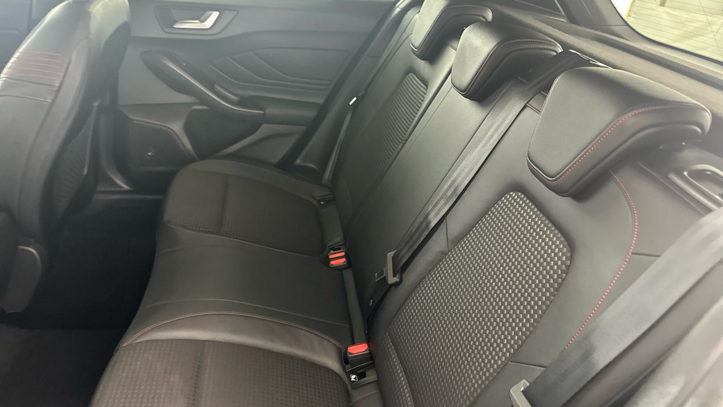 Ford Focus 1.0 Ecoboost 125 St-line Silver #22